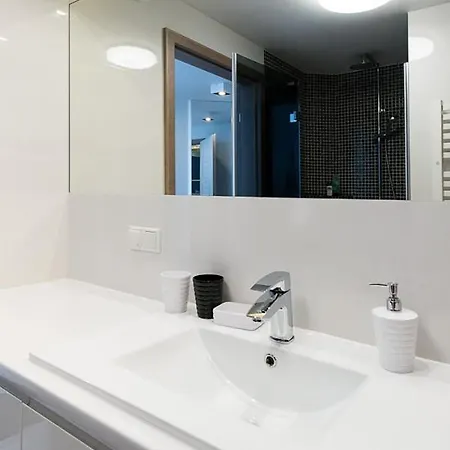 Cozy And Large 62 M2 Apartment With Air Conditioning, Old Town Krakow Exterior photo